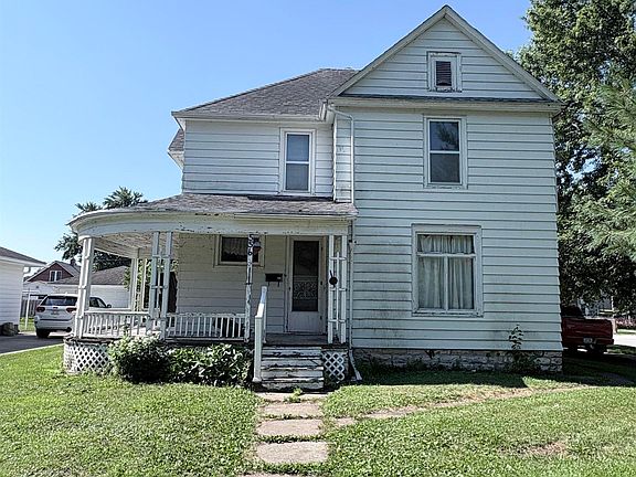 2nd image of 556 Chester Ave