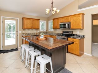 5740 NW 92nd Ct, Johnston, IA 50131