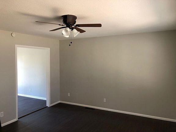 3rd image of 8001 E 92nd St