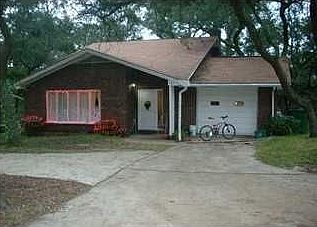 1st image of 702 Melanie Ln