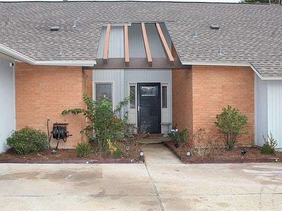 2nd image of 2161 Kingsbury Dr
