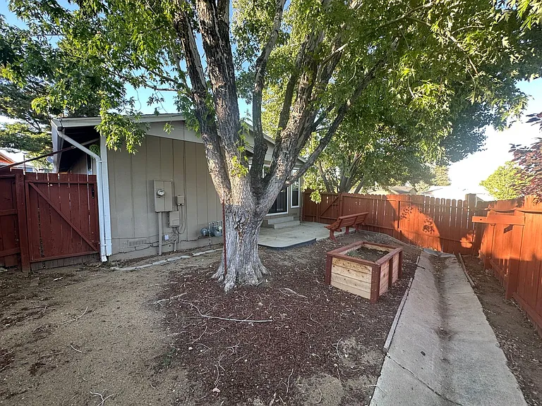 1500 Ellendale Ct — Photo 23