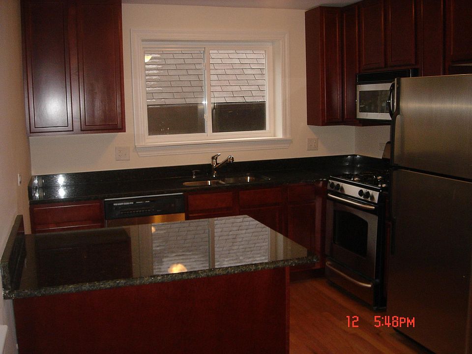 1st image of 6041 N Rockwell St APT 1A