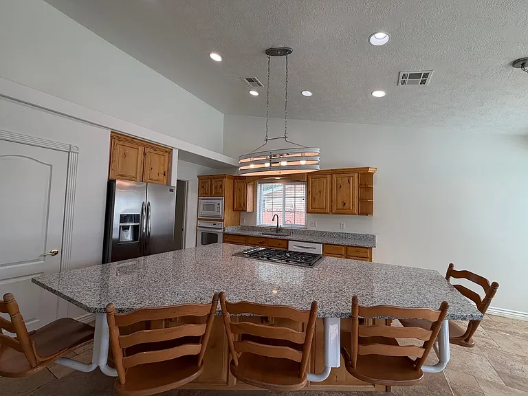 135 N 350 W — Photo 9