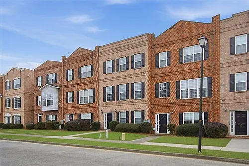 4830 Liberty Plz Photo 1