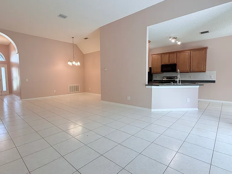4712 Mapletree Loop — Photo 5