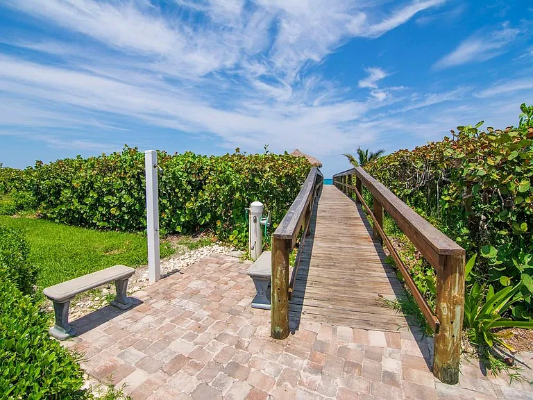 5055 N Highway A1A #404 — Photo 32