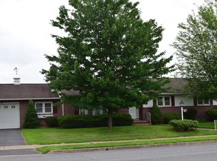 701 N 10th St, Selinsgrove, PA 17870