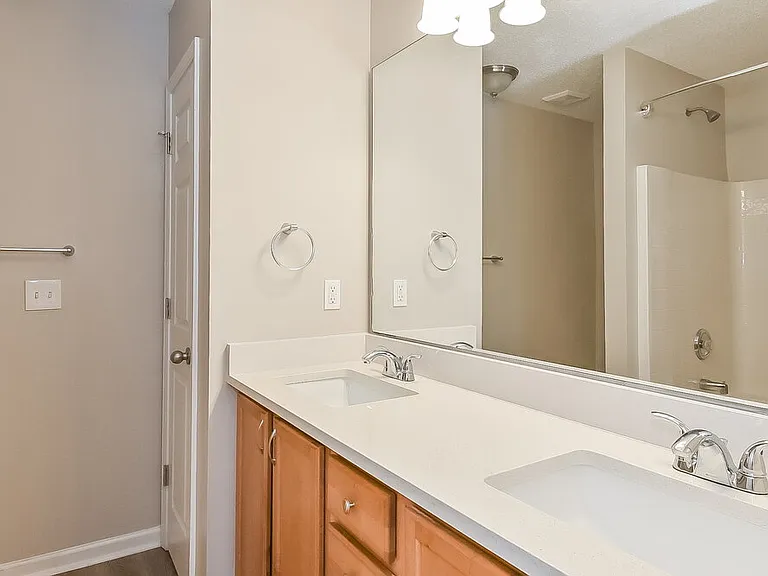 214 Ben Ln — Photo 10