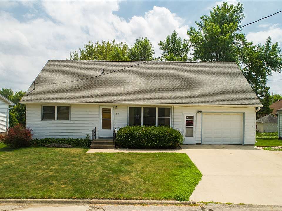 1st image of 618 17th Ave