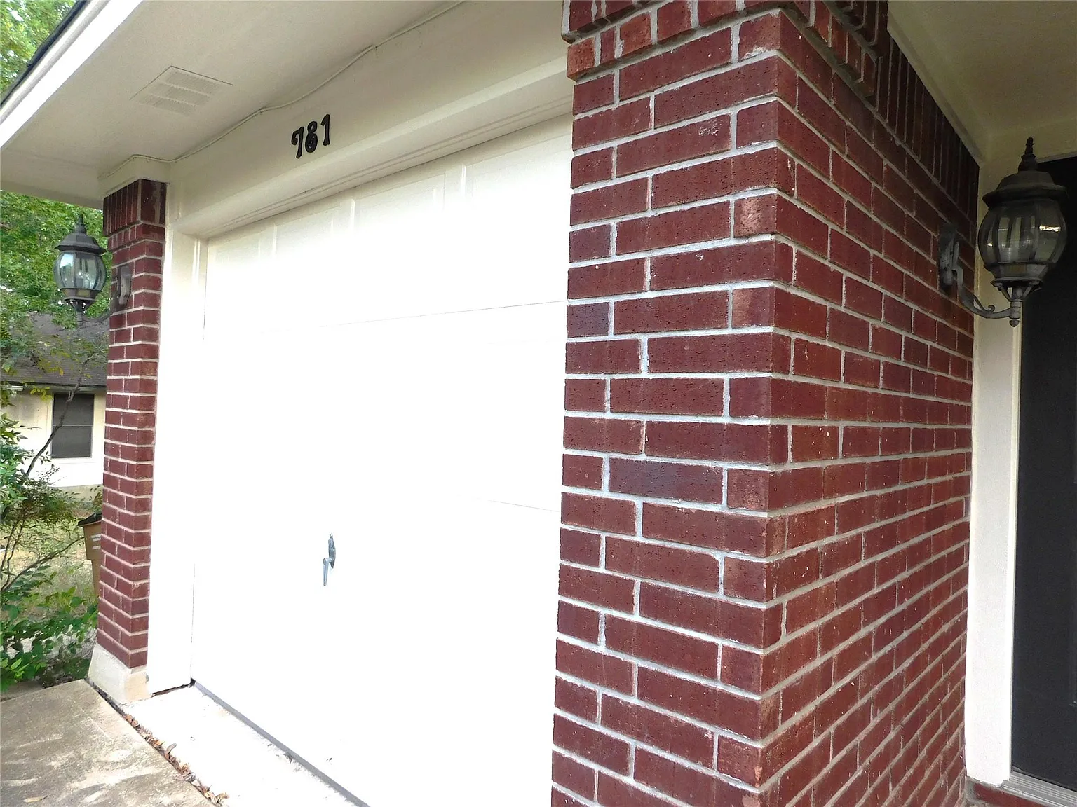 2 bed, 2.0 bath, 975 sqft, $2,000 — Photo 3