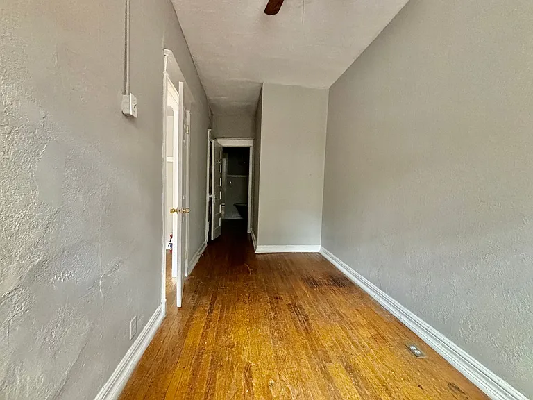 Afton Apartments — Photo 11