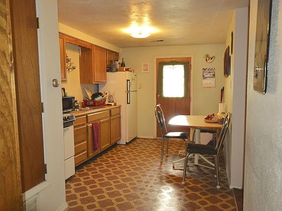 5th image of 706 Sapello St