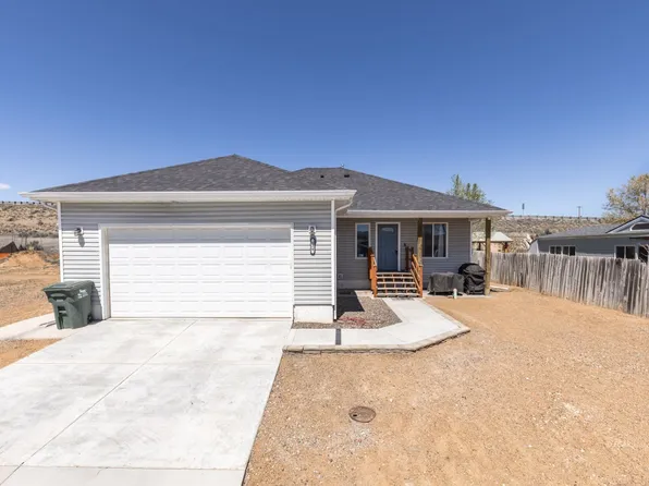 624 Elm St, Carlin, NV 89822