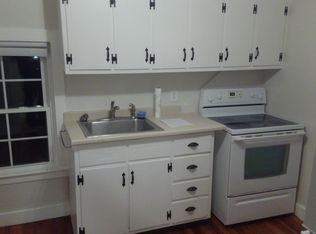 19 Grand St APT 2, Niantic, CT 06357