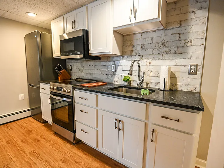 531 Gladhill Rd #B — Photo 3