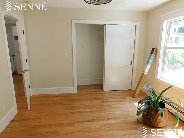 30 Corinthian Rd — Photo 4