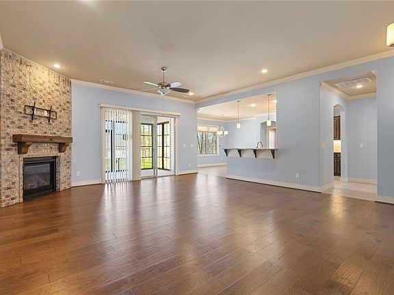 4th image of 48 Skye Dr