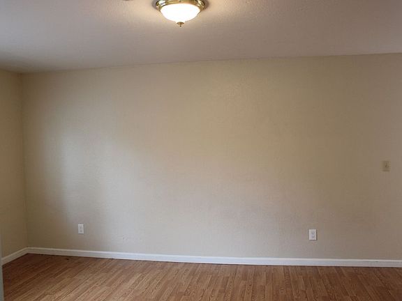 3rd image of 4999 Fern Pl