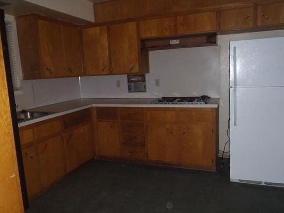 4th image of 1701 Chippendale Dr