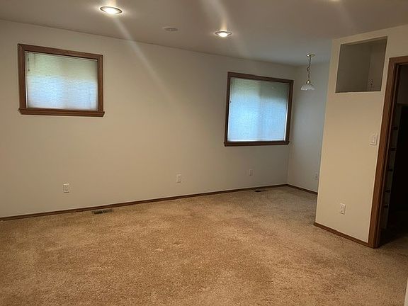 3rd image of 2017 204th St SW
