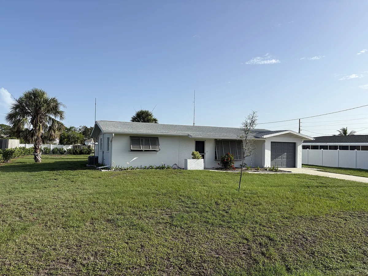 Building Photo - 108 Charles Dr