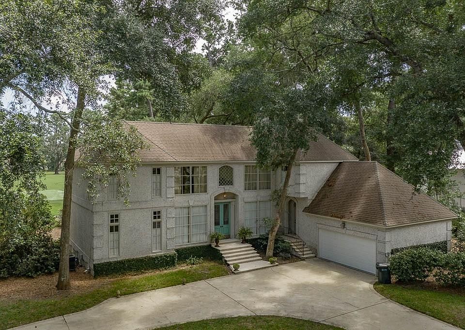 1st image of 122 N Windward Dr
