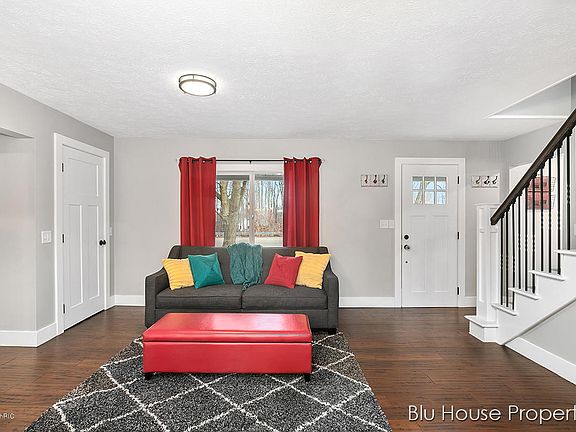 5th image of 6810 84th St SE