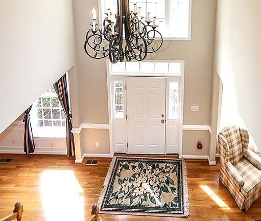 5th image of 9049 Cottleston Cir
