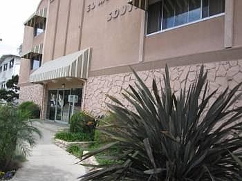 1st image of 266 S El Molino Ave APT 4