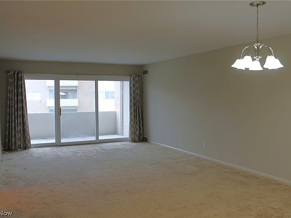 5th image of 2089 Wooster Rd #43
