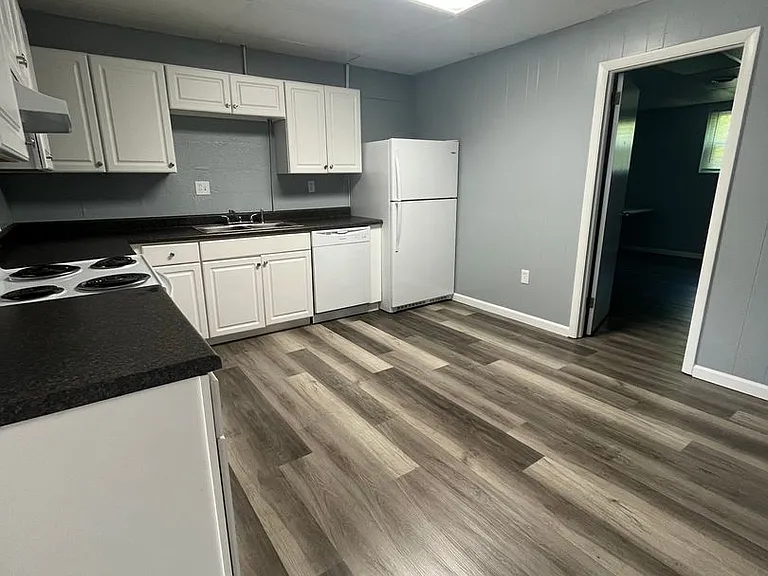 107 Lucas Dr — Photo 18