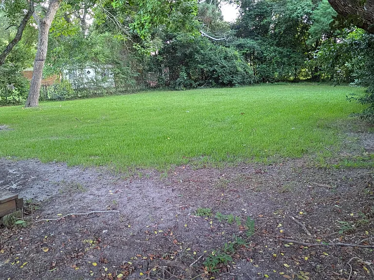 709 Arrowhead Trl — Photo 3