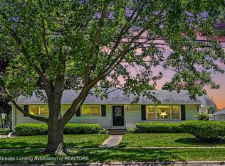 705 S Swegles St, Saint Johns, MI 48879