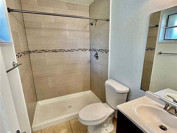 4th image of 741 NW 104TH Avenue #203