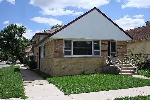 2657 N New England Ave photo 1