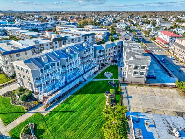 227 Beach Ave APT 702, Cape May, NJ 08204