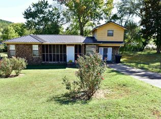 716 Crestview Dr, Gadsden, AL 35901