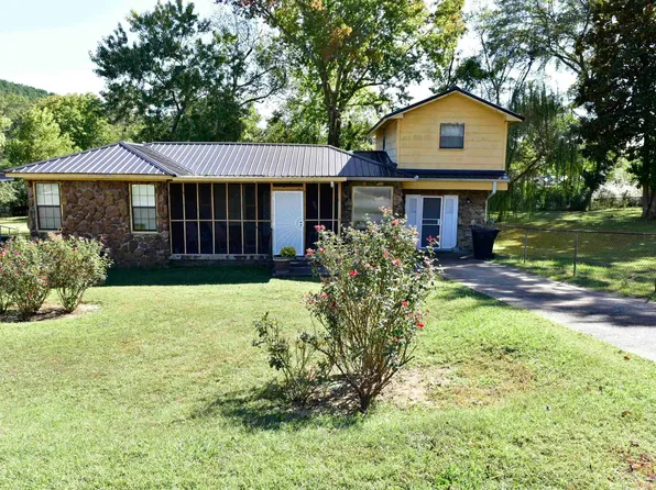 716 Crestview Dr, Gadsden, AL 35901
