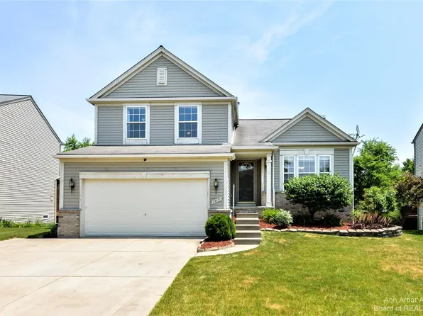 10171 E Avondale Cir, Ypsilanti, MI 48198