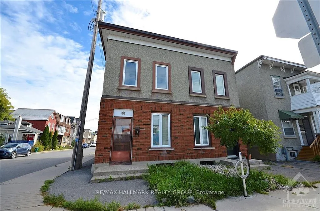 3 bed, $2,500 — Photo 1