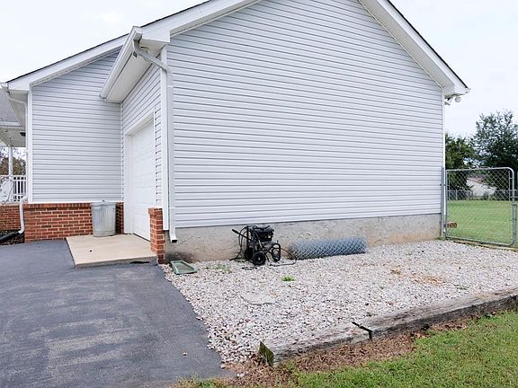 5th image of 2427 Vanlawn Ln