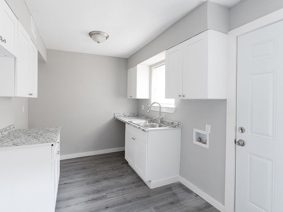 1st image of 3141-04 Ashwood St
