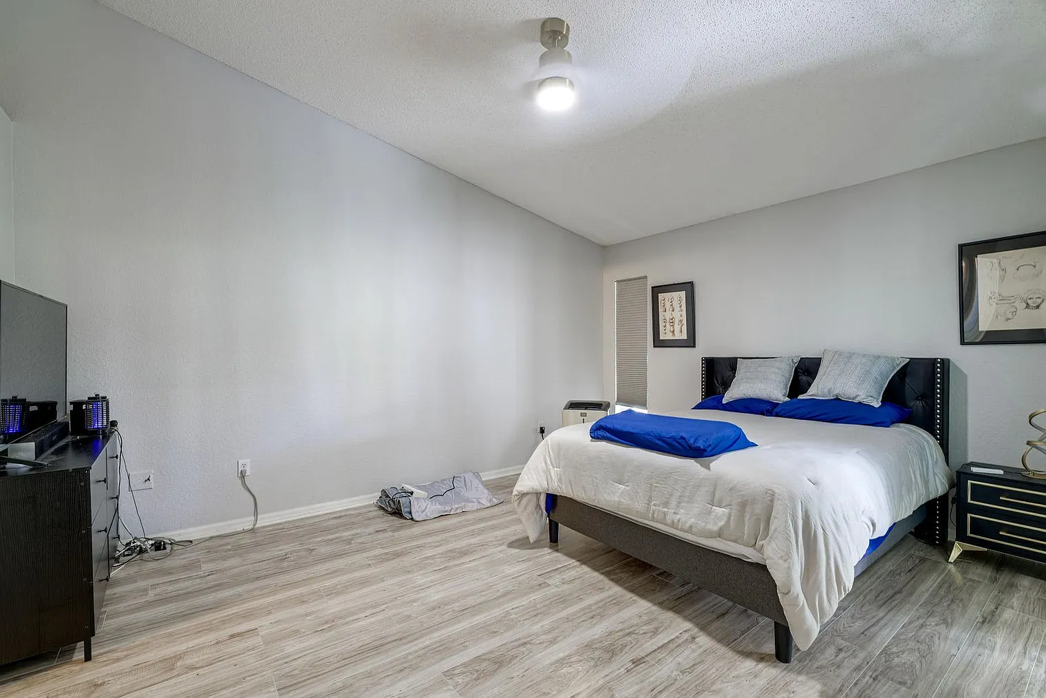2 bed, 2.0 bath, 1463 sqft, $2,095 — Photo 3