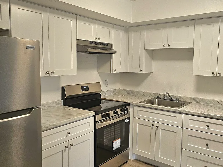 510 E Hatcher Rd #203 — Photo 4