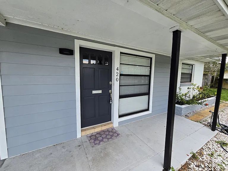 420 Indiana Ave — Photo 2