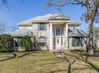 132 Shadylawn St, Shoreacres, TX 77571