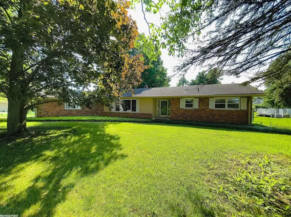 3035 E Hillcrest Dr, North Street, MI 48049