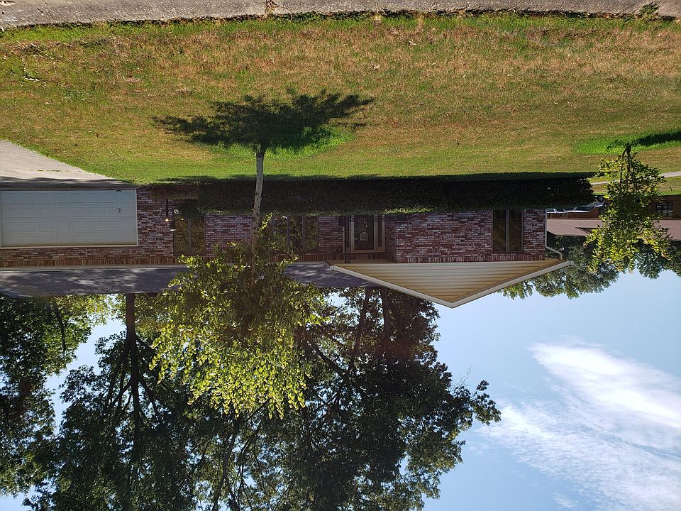 1st image of 201 N Fairbanks Cir