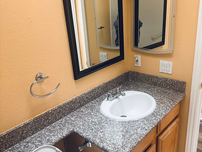 4218 Van Dyke Ave #3 — Photo 17